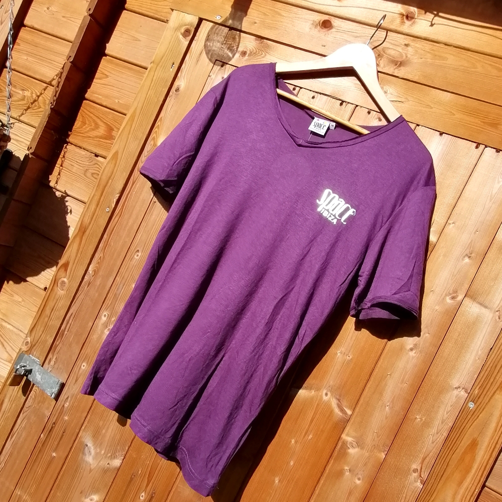 T-Shirt "V-Neck"